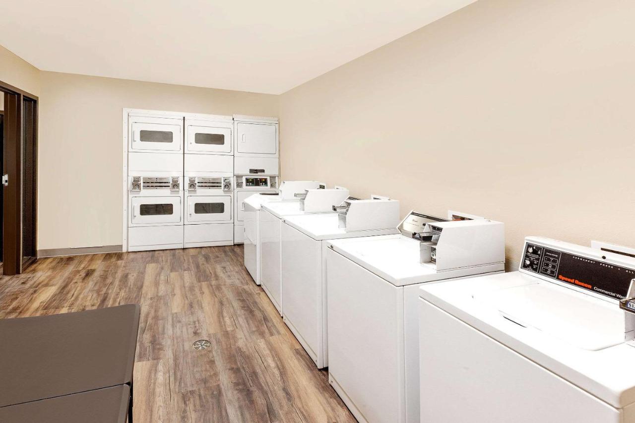 Woodspring Suites Sioux Falls Exterior foto